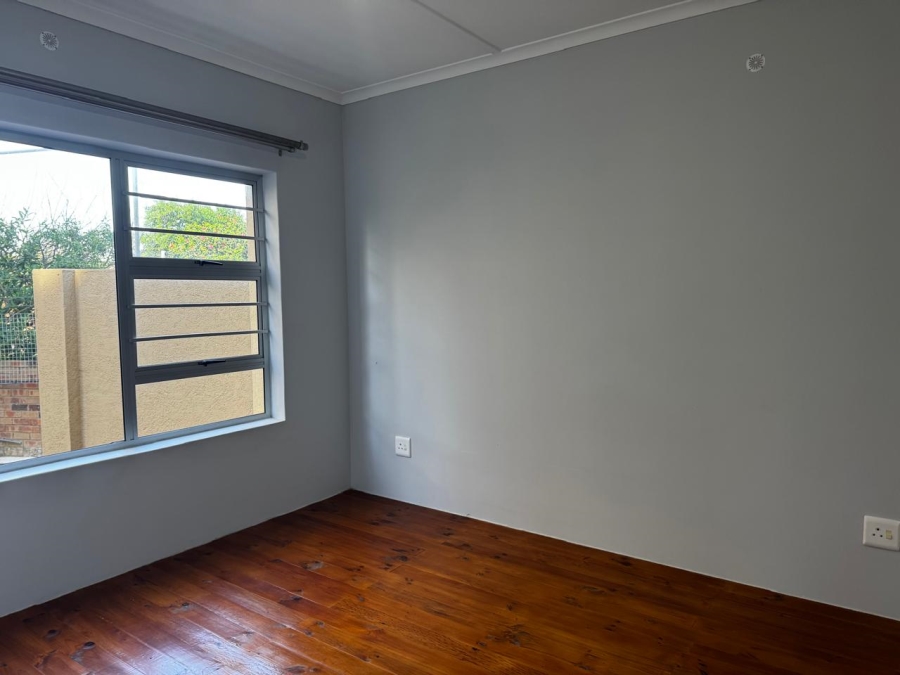 3 Bedroom Property for Sale in Wavecrest Eastern Cape